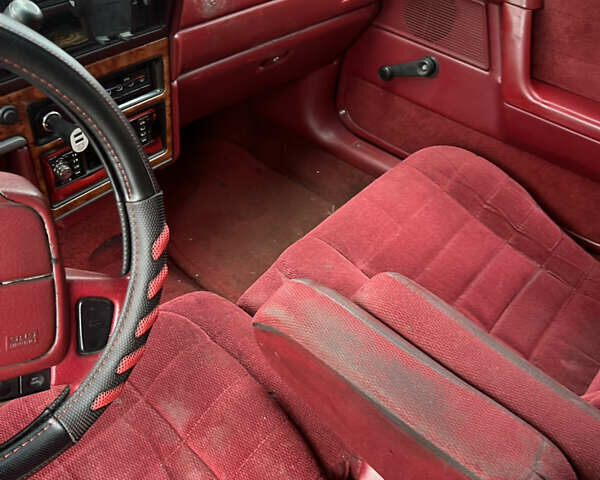 Красный Додж Спирит, объемом двигателя 0 л и пробегом 240 тыс. км за 848 $, фото 3 на Automoto.ua