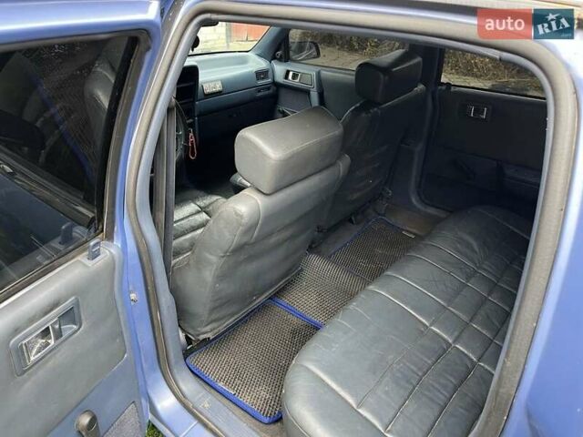 Синий Додж Спирит, объемом двигателя 2.5 л и пробегом 100 тыс. км за 2300 $, фото 6 на Automoto.ua