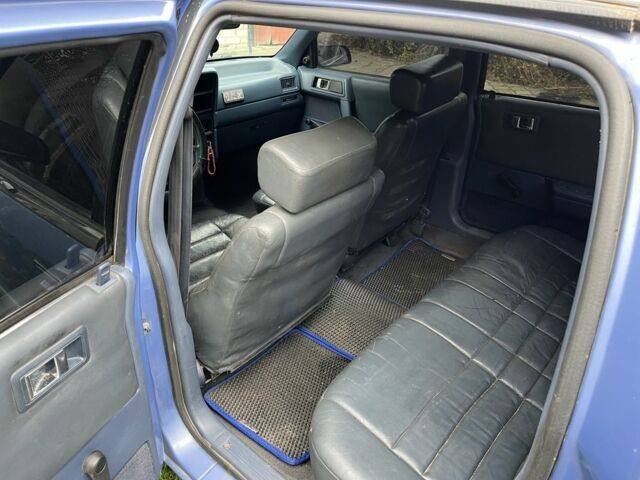 Синий Додж Спирит, объемом двигателя 2.5 л и пробегом 100 тыс. км за 2300 $, фото 7 на Automoto.ua