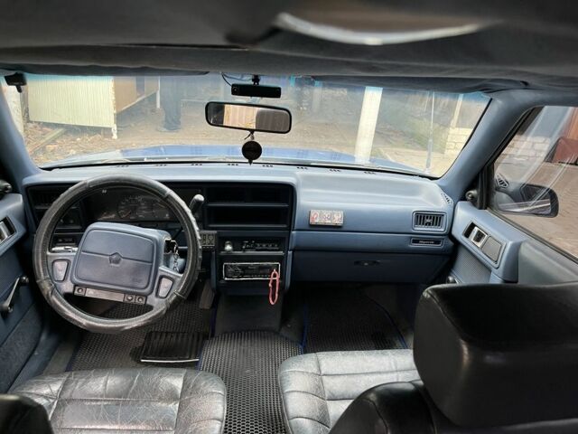 Синий Додж Спирит, объемом двигателя 2.5 л и пробегом 100 тыс. км за 2300 $, фото 6 на Automoto.ua