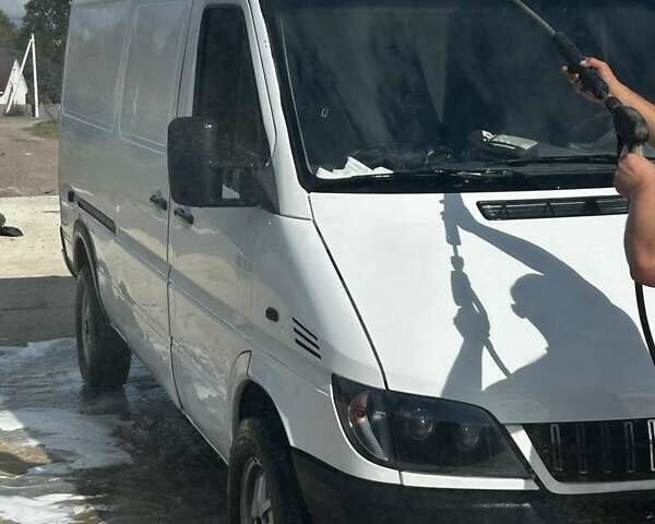 Белый Додж Спринтер, объемом двигателя 2.69 л и пробегом 600 тыс. км за 14000 $, фото 6 на Automoto.ua