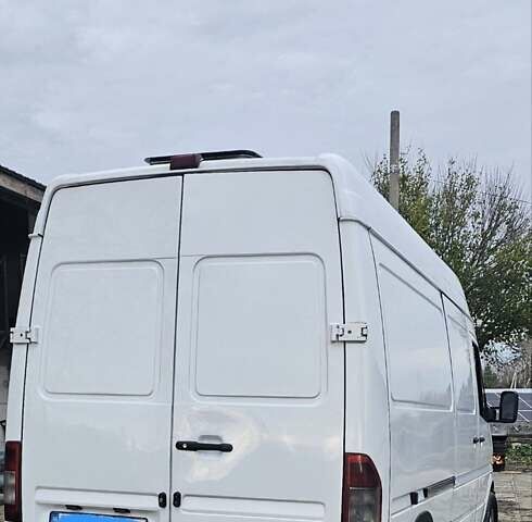 Белый Додж Спринтер, объемом двигателя 2.69 л и пробегом 600 тыс. км за 14000 $, фото 13 на Automoto.ua