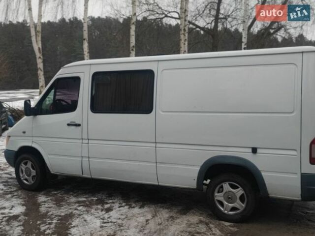 Белый Додж Спринтер, объемом двигателя 2.7 л и пробегом 260 тыс. км за 7500 $, фото 5 на Automoto.ua