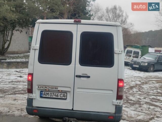 Белый Додж Спринтер, объемом двигателя 2.7 л и пробегом 260 тыс. км за 7500 $, фото 3 на Automoto.ua
