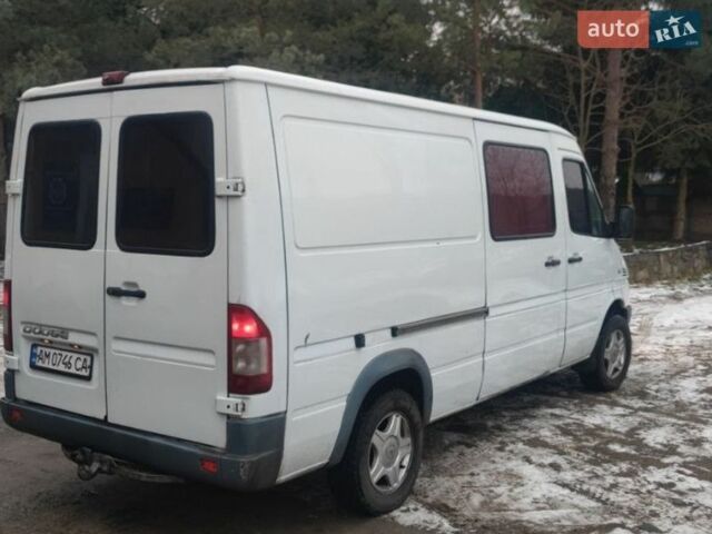 Белый Додж Спринтер, объемом двигателя 2.7 л и пробегом 260 тыс. км за 7500 $, фото 9 на Automoto.ua