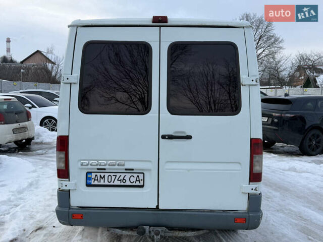 Белый Додж Спринтер, объемом двигателя 2.7 л и пробегом 400 тыс. км за 6000 $, фото 4 на Automoto.ua