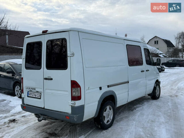Белый Додж Спринтер, объемом двигателя 2.7 л и пробегом 400 тыс. км за 6000 $, фото 2 на Automoto.ua