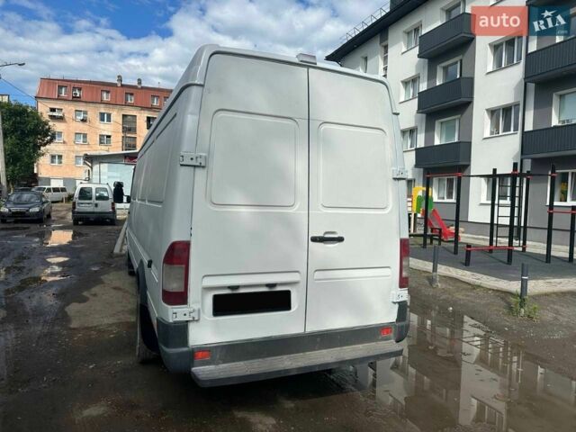 Білий Додж Спрінтер, об'ємом двигуна 2.69 л та пробігом 350 тис. км за 14300 $, фото 6 на Automoto.ua