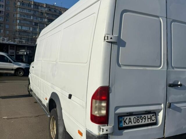 Білий Додж Спрінтер, об'ємом двигуна 2.7 л та пробігом 500 тис. км за 22000 $, фото 4 на Automoto.ua