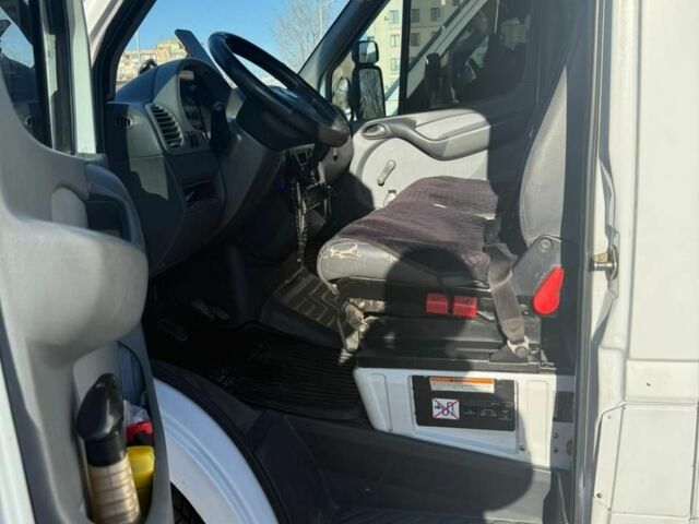 Білий Додж Спрінтер, об'ємом двигуна 2.7 л та пробігом 500 тис. км за 22000 $, фото 6 на Automoto.ua