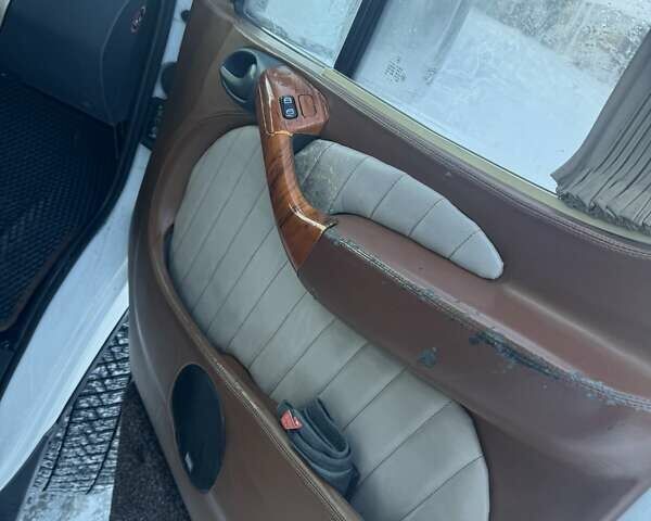 Белый Додж Спринтер, объемом двигателя 2.69 л и пробегом 300 тыс. км за 11500 $, фото 4 на Automoto.ua