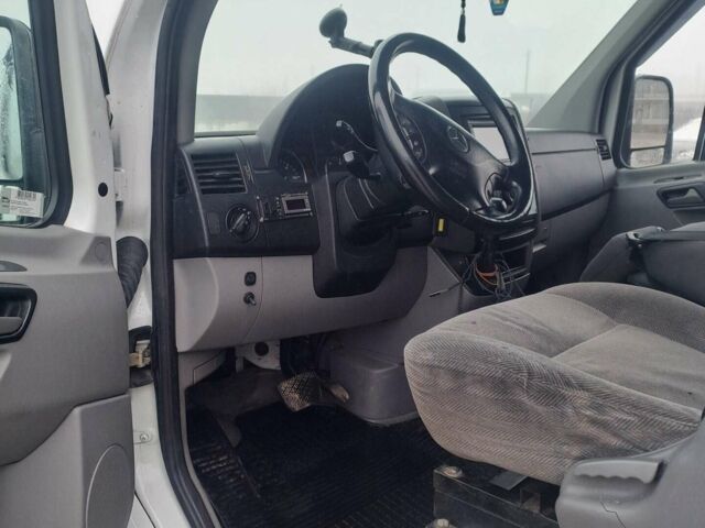 Белый Додж Спринтер, объемом двигателя 2.99 л и пробегом 550 тыс. км за 12300 $, фото 1 на Automoto.ua