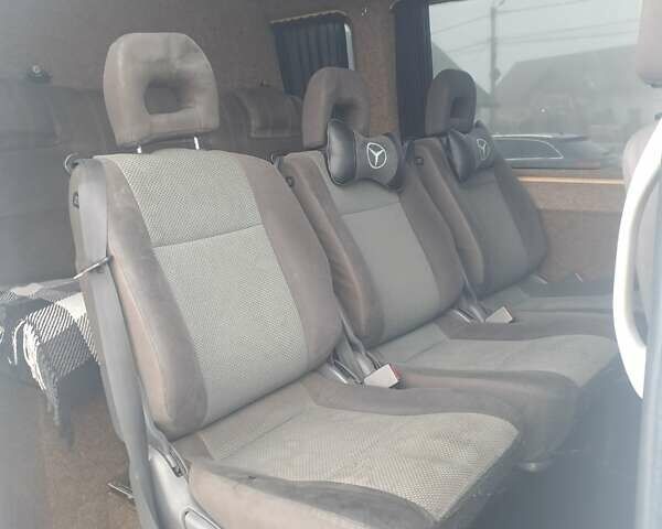 Белый Додж Спринтер, объемом двигателя 2.99 л и пробегом 550 тыс. км за 12300 $, фото 2 на Automoto.ua