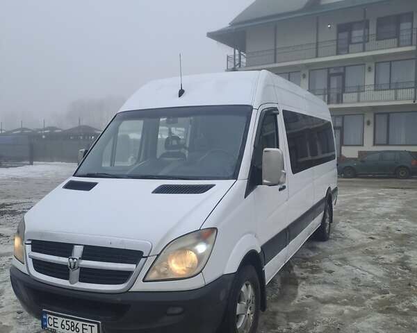 Белый Додж Спринтер, объемом двигателя 2.99 л и пробегом 550 тыс. км за 12300 $, фото 1 на Automoto.ua