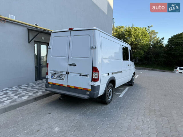 Додж Спринтер 2004 в Киеве на Automoto.ua Белый Додж Спринтер, объемом двигателя 2.69 л и пробегом 300 тыс. км за 7900 $, фото 4 на Automoto.ua