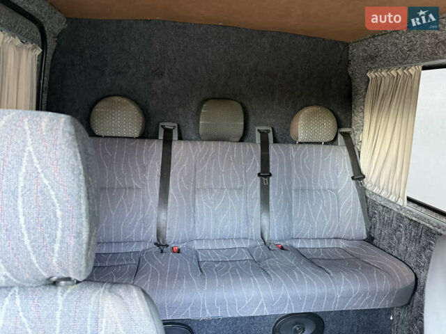 Додж Спринтер 2004 в Киеве на Automoto.ua Белый Додж Спринтер, объемом двигателя 2.69 л и пробегом 300 тыс. км за 7900 $, фото 8 на Automoto.ua