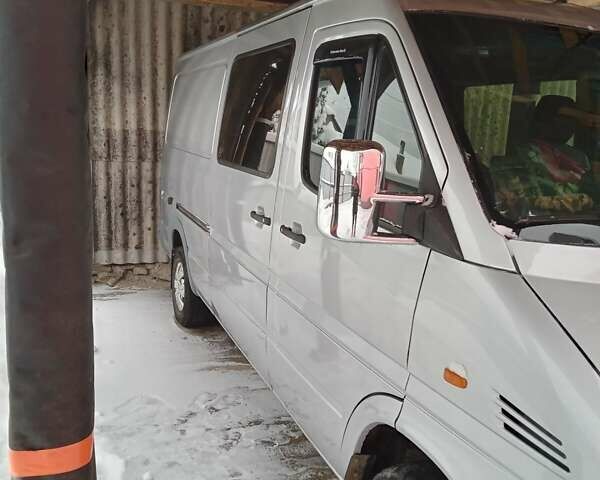 Сірий Додж Спрінтер, об'ємом двигуна 2.69 л та пробігом 405 тис. км за 8300 $, фото 2 на Automoto.ua