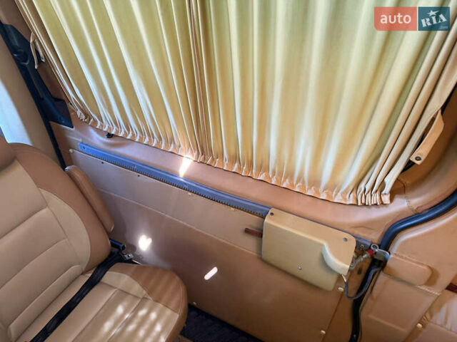 Серый Додж Спринтер, объемом двигателя 3 л и пробегом 110 тыс. км за 25000 $, фото 18 на Automoto.ua