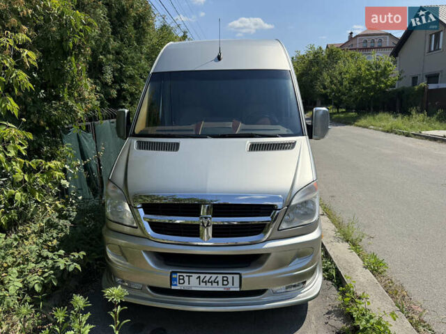 Серый Додж Спринтер, объемом двигателя 3 л и пробегом 110 тыс. км за 25000 $, фото 3 на Automoto.ua