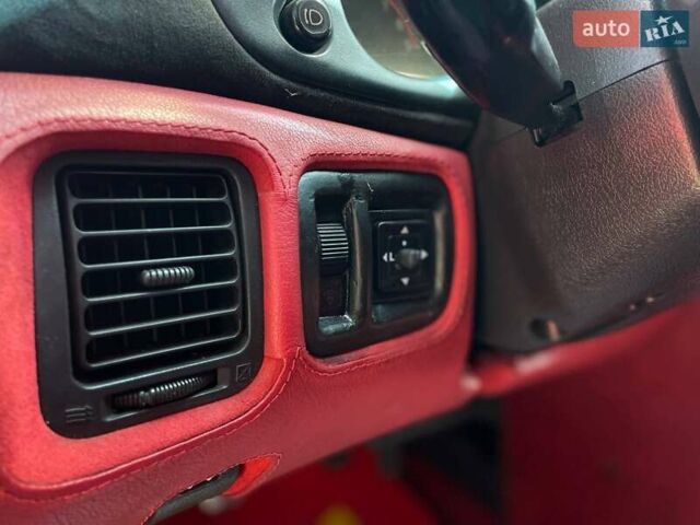 Червоний Додж Stealth, об'ємом двигуна 3 л та пробігом 137 тис. км за 13600 $, фото 10 на Automoto.ua