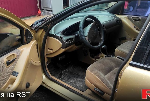 Додж Стратус, об'ємом двигуна 2 л та пробігом 250 тис. км за 1500 $, фото 4 на Automoto.ua