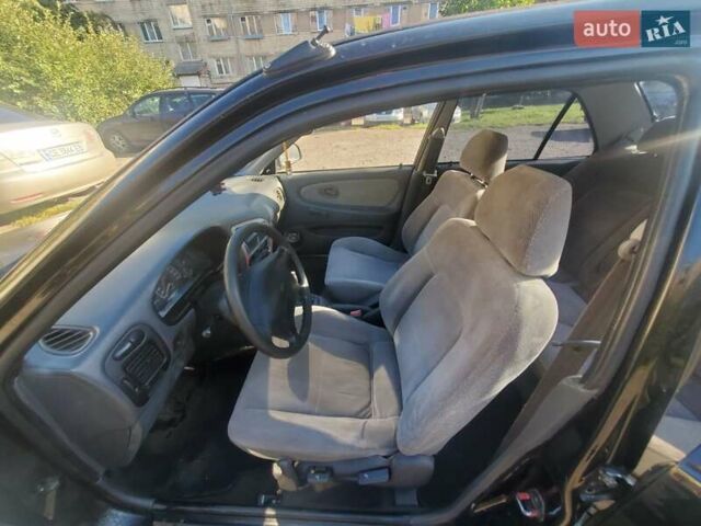 Зеленый Додж Colt, объемом двигателя 1.8 л и пробегом 340 тыс. км за 1800 $, фото 1 на Automoto.ua