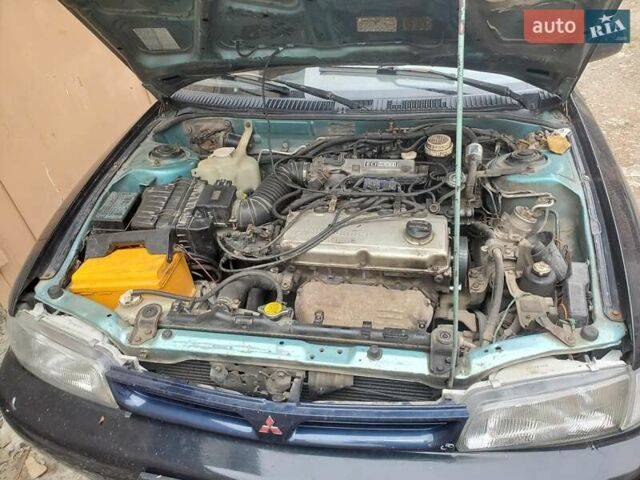 Зеленый Додж Colt, объемом двигателя 1.8 л и пробегом 340 тыс. км за 1800 $, фото 8 на Automoto.ua