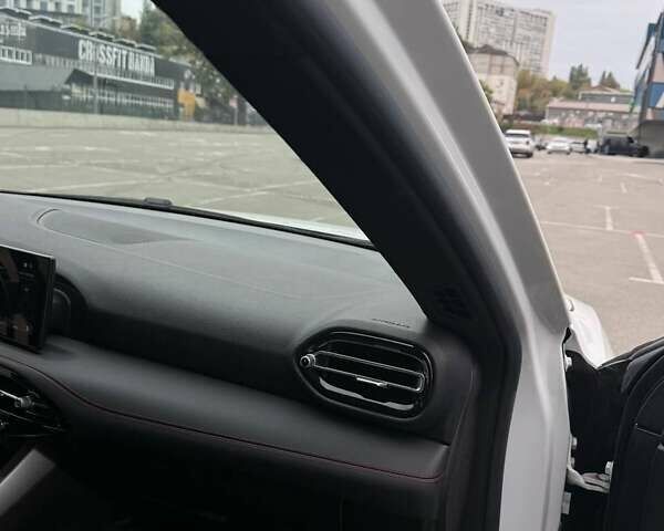 Белый Додж Hornet, объемом двигателя 1.3 л и пробегом 39 тыс. км за 26900 $, фото 12 на Automoto.ua