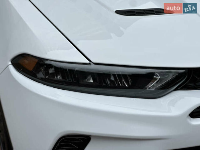 Белый Додж Hornet, объемом двигателя 2 л и пробегом 4 тыс. км за 25150 $, фото 179 на Automoto.ua
