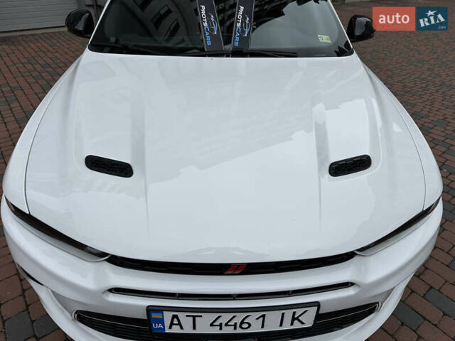 Белый Додж Hornet, объемом двигателя 2 л и пробегом 4 тыс. км за 25150 $, фото 117 на Automoto.ua