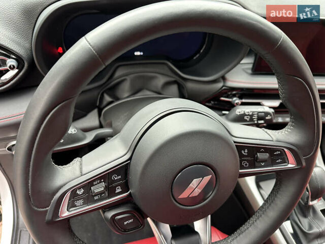 Белый Додж Hornet, объемом двигателя 2 л и пробегом 4 тыс. км за 25150 $, фото 85 на Automoto.ua