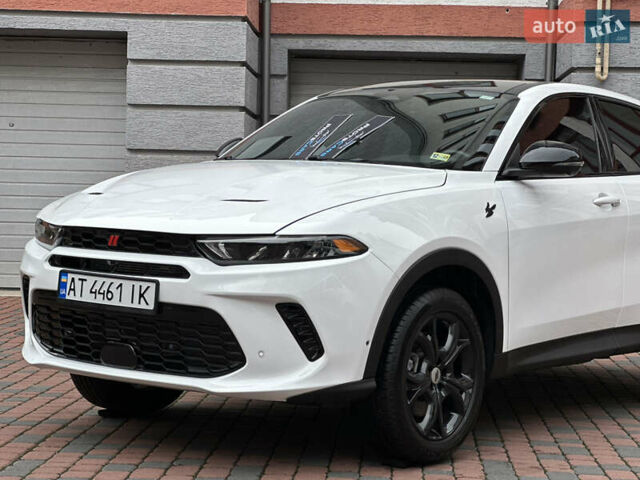 Белый Додж Hornet, объемом двигателя 2 л и пробегом 4 тыс. км за 25150 $, фото 14 на Automoto.ua
