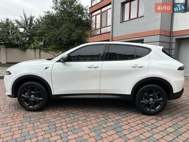 Белый Додж Hornet, объемом двигателя 2 л и пробегом 4 тыс. км за 25150 $, фото 135 на Automoto.ua