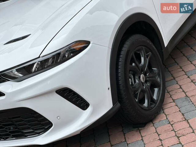 Белый Додж Hornet, объемом двигателя 2 л и пробегом 4 тыс. км за 25150 $, фото 182 на Automoto.ua