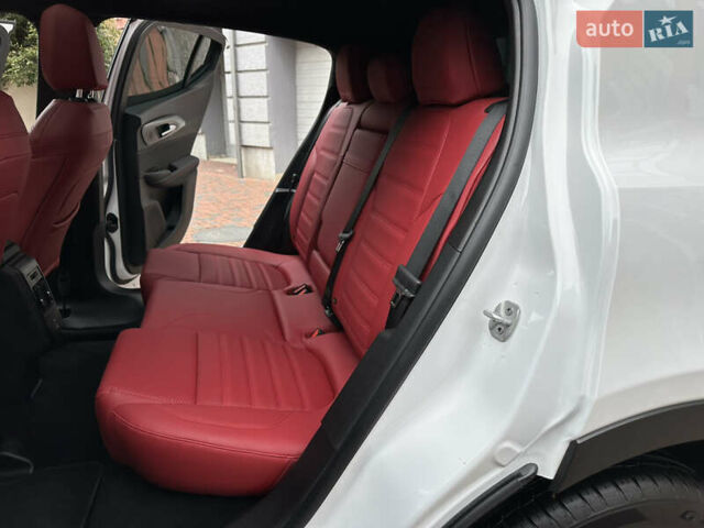 Белый Додж Hornet, объемом двигателя 2 л и пробегом 4 тыс. км за 25150 $, фото 47 на Automoto.ua