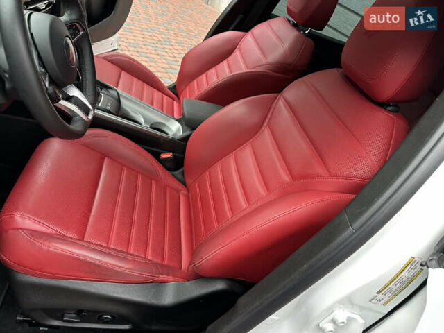 Белый Додж Hornet, объемом двигателя 2 л и пробегом 4 тыс. км за 25150 $, фото 96 на Automoto.ua