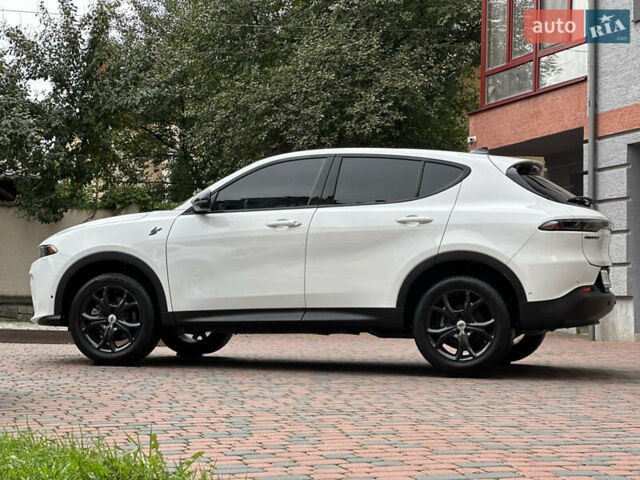 Белый Додж Hornet, объемом двигателя 2 л и пробегом 4 тыс. км за 25150 $, фото 186 на Automoto.ua