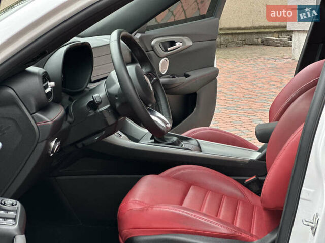 Белый Додж Hornet, объемом двигателя 2 л и пробегом 4 тыс. км за 25150 $, фото 79 на Automoto.ua