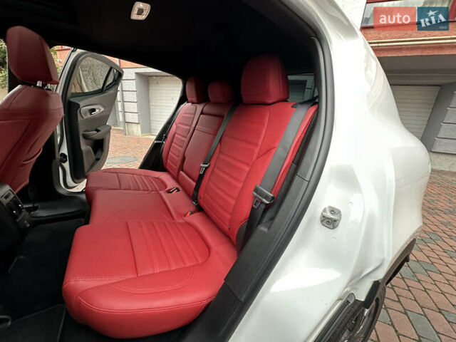 Белый Додж Hornet, объемом двигателя 2 л и пробегом 4 тыс. км за 25150 $, фото 39 на Automoto.ua