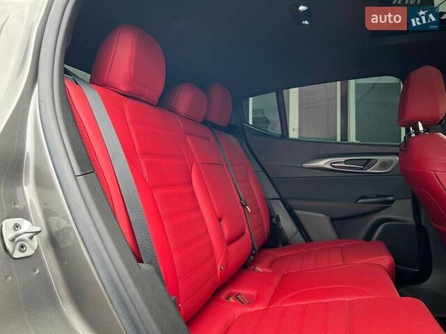 Серый Додж Hornet, объемом двигателя 2 л и пробегом 20 тыс. км за 26999 $, фото 38 на Automoto.ua