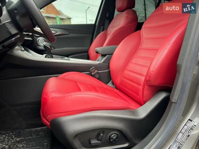 Серый Додж Hornet, объемом двигателя 2 л и пробегом 20 тыс. км за 26999 $, фото 29 на Automoto.ua