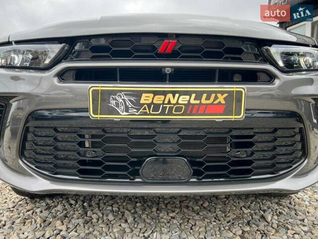 Серый Додж Hornet, объемом двигателя 2 л и пробегом 20 тыс. км за 26999 $, фото 9 на Automoto.ua