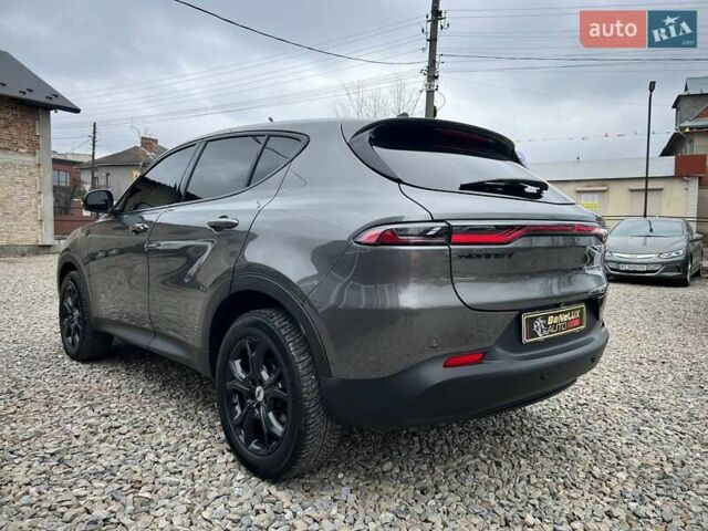 Серый Додж Hornet, объемом двигателя 2 л и пробегом 20 тыс. км за 26999 $, фото 4 на Automoto.ua