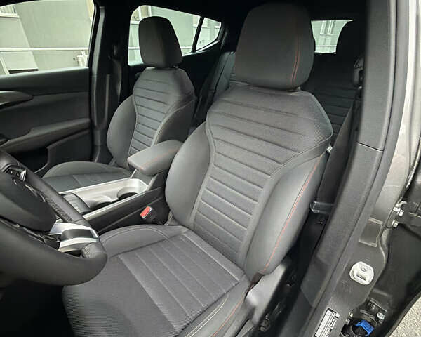 Серый Додж Hornet, объемом двигателя 0 л и пробегом 11 тыс. км за 23500 $, фото 17 на Automoto.ua