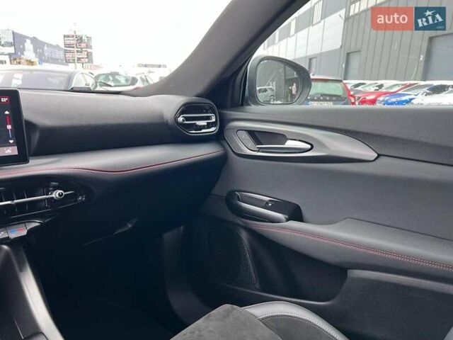 Синій Додж Hornet, об'ємом двигуна 1.3 л та пробігом 10 тис. км за 29990 $, фото 34 на Automoto.ua