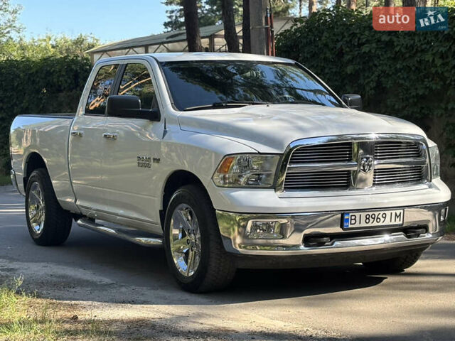 Белый Додж RAM 1500, объемом двигателя 5.7 л и пробегом 78 тыс. км за 19900 $, фото 2 на Automoto.ua
