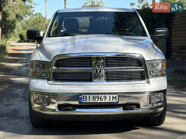 Белый Додж RAM 1500, объемом двигателя 5.7 л и пробегом 78 тыс. км за 19900 $, фото 1 на Automoto.ua