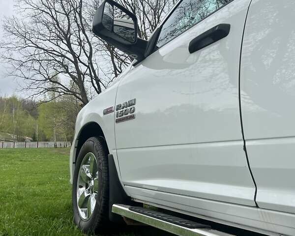 Белый Додж RAM 1500, объемом двигателя 2.99 л и пробегом 167 тыс. км за 33000 $, фото 6 на Automoto.ua