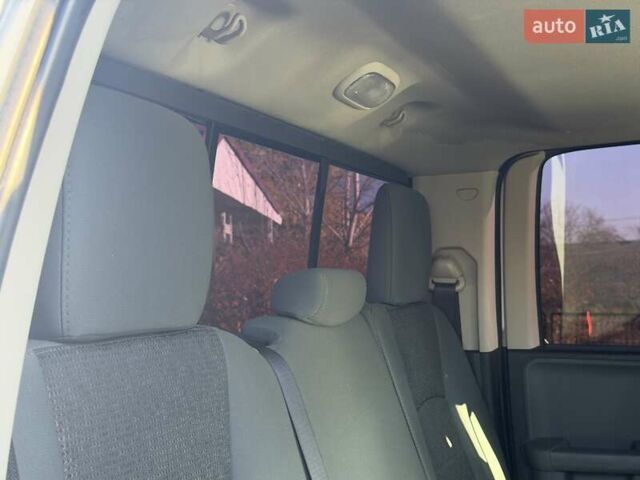 Белый Додж RAM 1500, объемом двигателя 2.99 л и пробегом 220 тыс. км за 24500 $, фото 23 на Automoto.ua