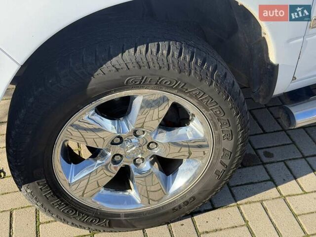 Белый Додж RAM 1500, объемом двигателя 2.99 л и пробегом 220 тыс. км за 24500 $, фото 3 на Automoto.ua